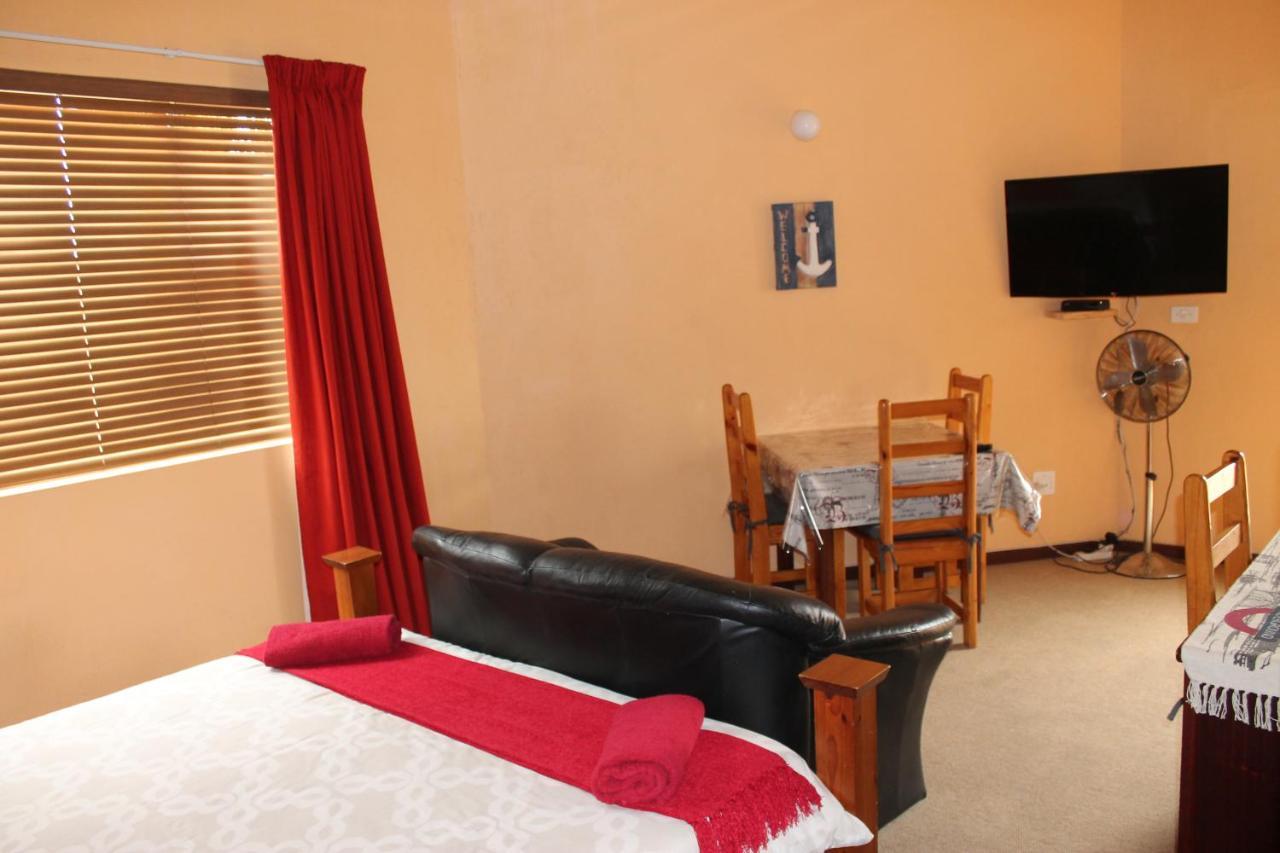 The Timeless Way Self Catering Accommodation Свакопмунд Экстерьер фото